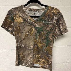 Field & Stream Women’s V-Neck Woodland Camouflage Short Sleeve Tee Size Small